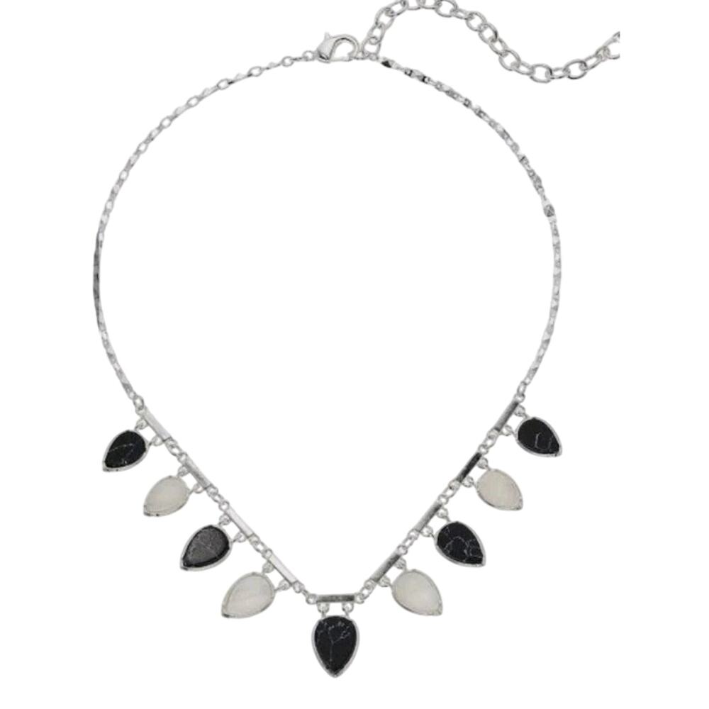 New Chaps Women's Silver Tone Small Frontal Necklace Jet Black Marble White
